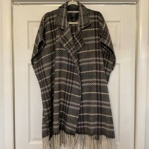 Vince Camuto Shawl Poncho Sweater Wrap One Size Kimono Fringe Super Soft LN